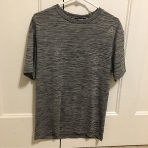 Reebok gray / black T-shirt men’s size small